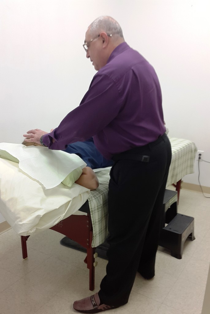 Acupuncture treatment performed by Dr Tsan